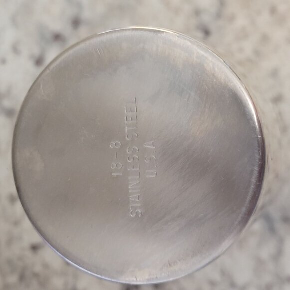 Vintage Stainless Steel 18-8 Cocktail Shaker With Built-In Strainer & Lid - Picture 5 of 10